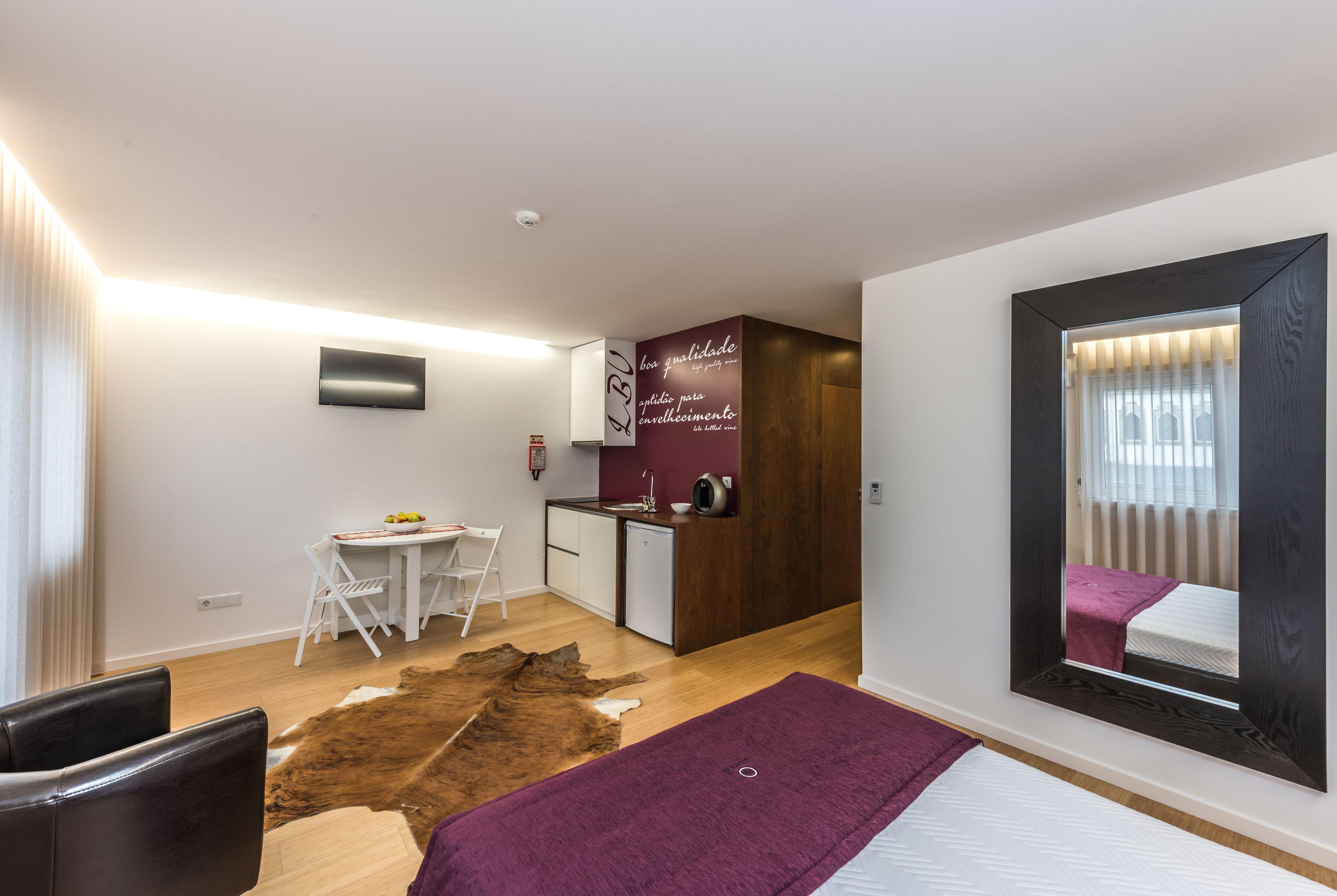 Lounge Inn Guest House — Photos 2